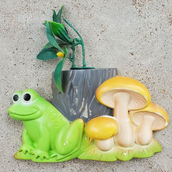 Chalkware Frog and Mushroom wall hanging - Picture 11 of 11